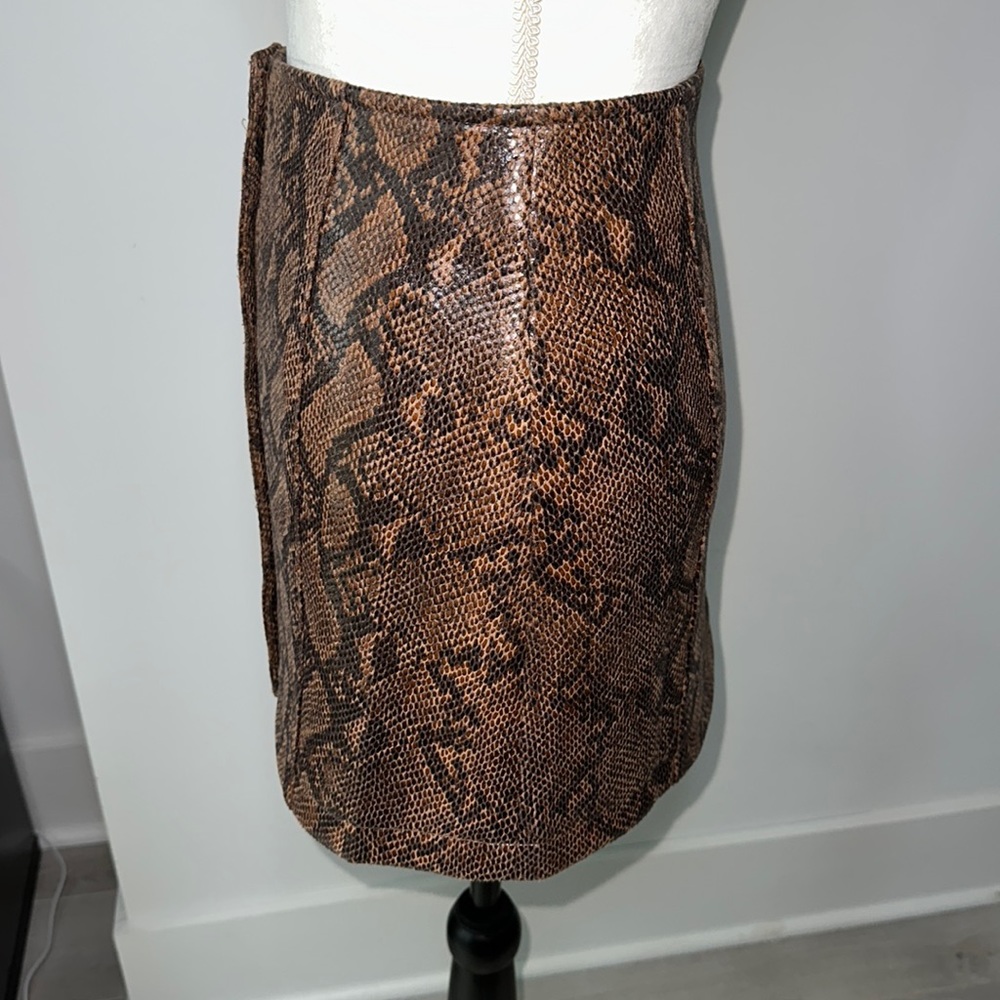 Python Print Skirt - Picture 4 of 8